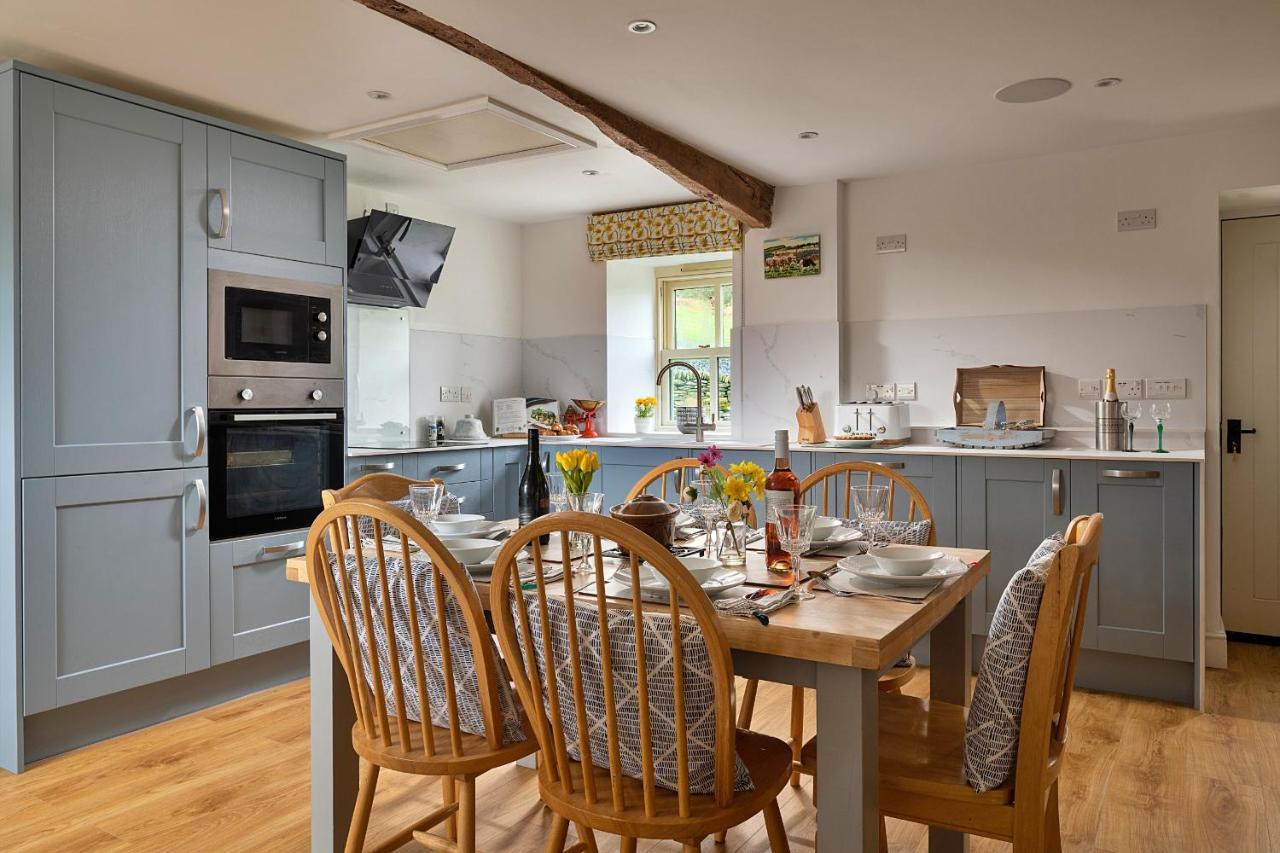 Finest Retreats - Moelis Granary - Luxury Cottage With Hot Tub Llandrillo Buitenkant foto