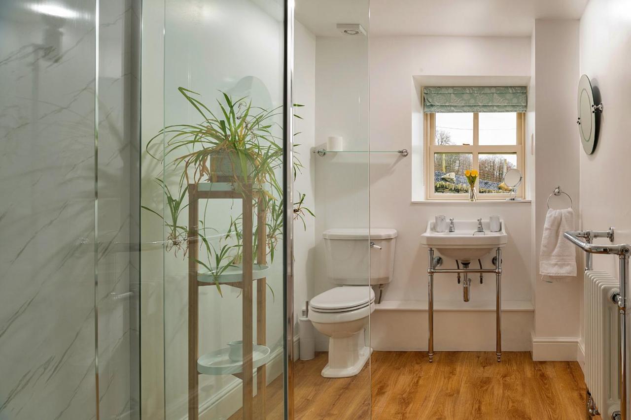 Finest Retreats - Moelis Granary - Luxury Cottage With Hot Tub Llandrillo Buitenkant foto