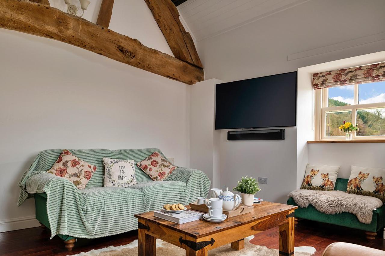 Finest Retreats - Moelis Granary - Luxury Cottage With Hot Tub Llandrillo Buitenkant foto