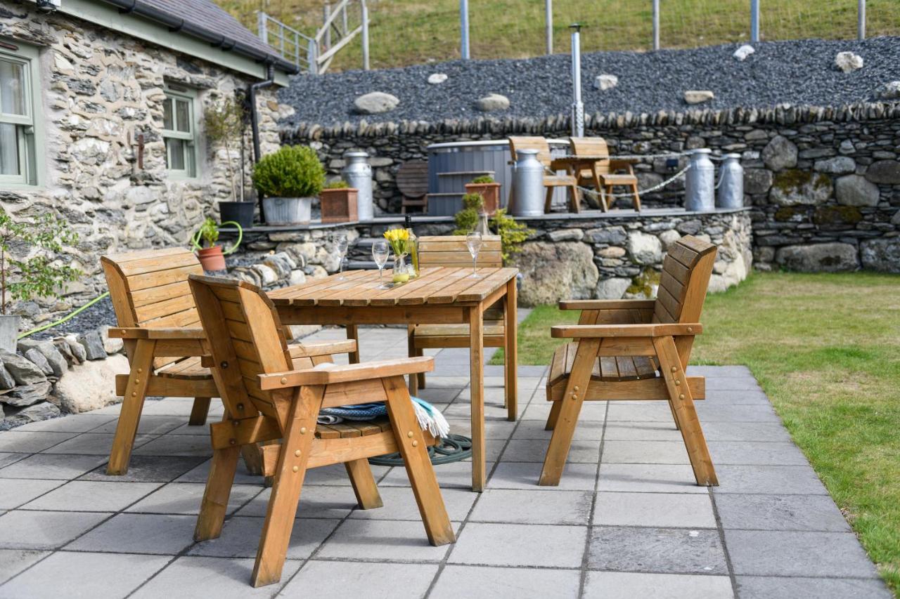 Finest Retreats - Moelis Granary - Luxury Cottage With Hot Tub Llandrillo Buitenkant foto